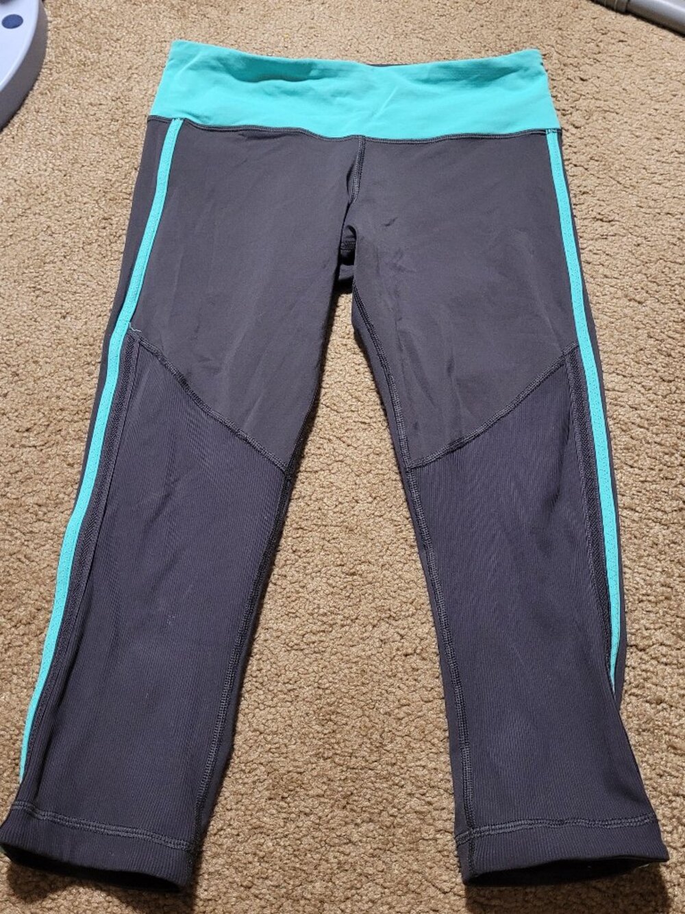Lululemon Race with Grace cropped running pants